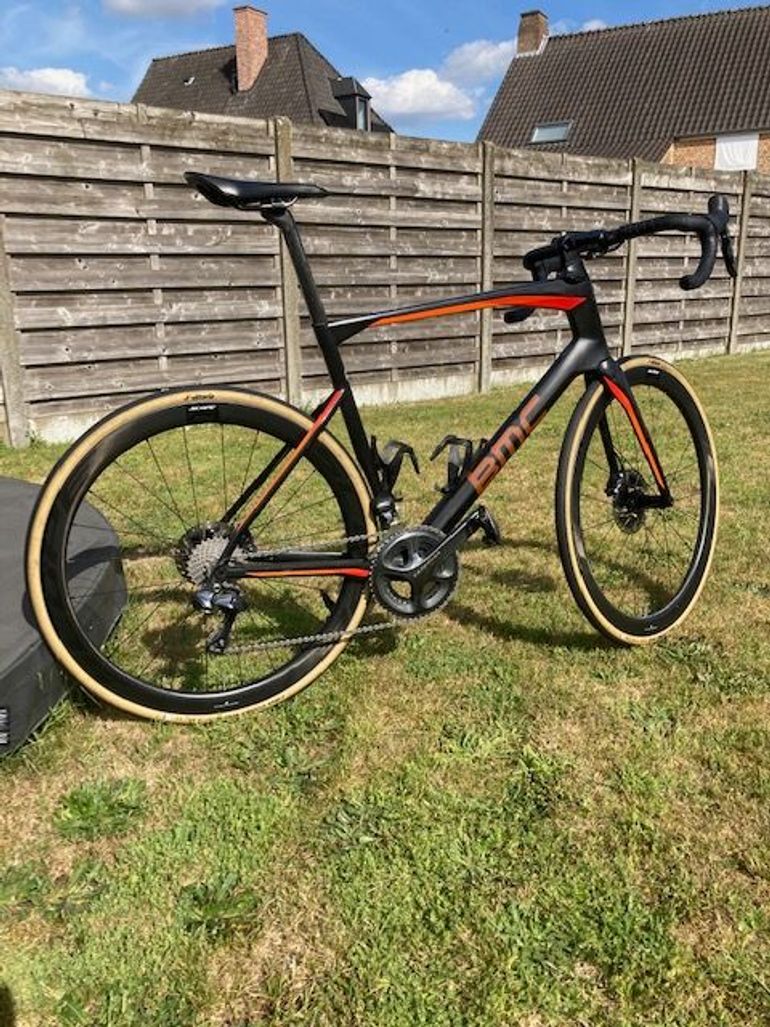 Used BMC Roadmachine 01 FOUR 2020 2020 Road & Gravel, Black — image 1 of 15