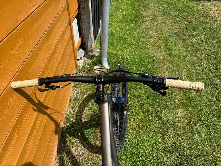 Used Specialized Stumpjumper Comp Alloy 2023 2023 Mountainbike — image 5 of 7