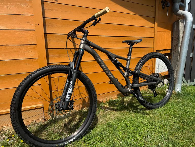 Used Specialized Stumpjumper Comp Alloy 2023 2023 Mountainbike — image 3 of 7