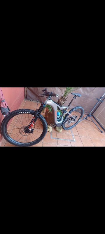 Tweedehands BH Lynx6 Custom Shimano Deore XT 2024 Mountainbike — afbeelding 2 van 8