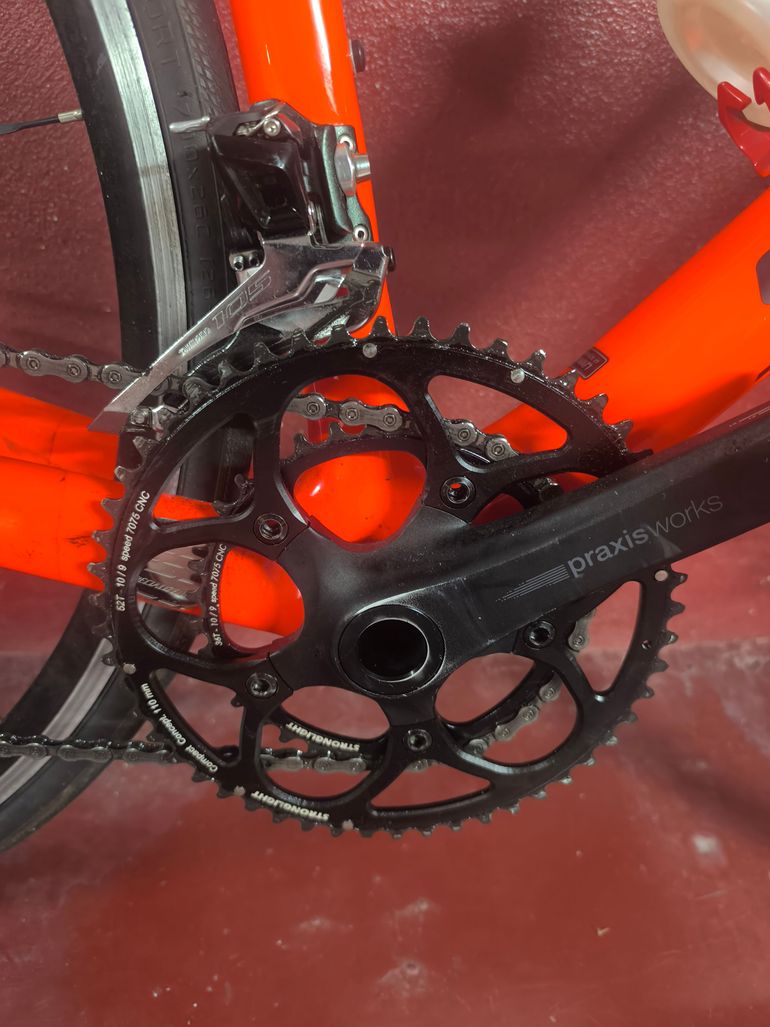 Used Specialized Men's Tarmac Sport 2018 2018 Road & Gravel, Orange — image 7 of 9