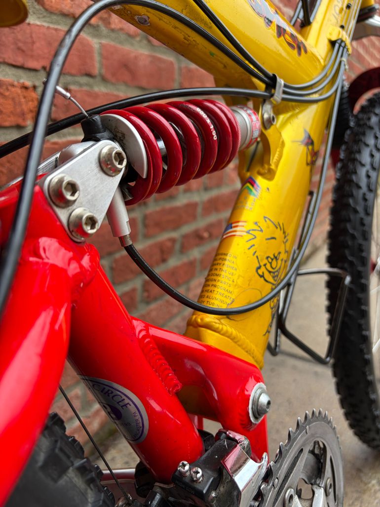 Used Gary Fisher Gary Fisher Joshua Z1 Full Suspension 1997 Mountainbike, Red, 26 — image 8 of 23