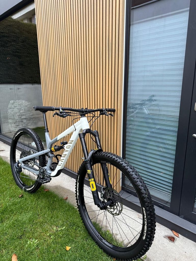 Used Canyon Spectral 29 FW 2023 2023 Mountainbike, White, 29 — image 2 of 12