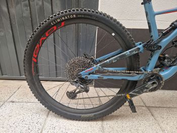 Used Specialized Men's Stumpjumper Expert 29 2019 2019 Mountainbike, Blue, 29 — image 3 of 6