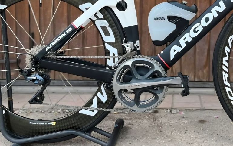 Used Argon 18 Argon 18 Custom Shimano Ultegra Di2 2016 Road & Gravel, Nero — image 5 of 5