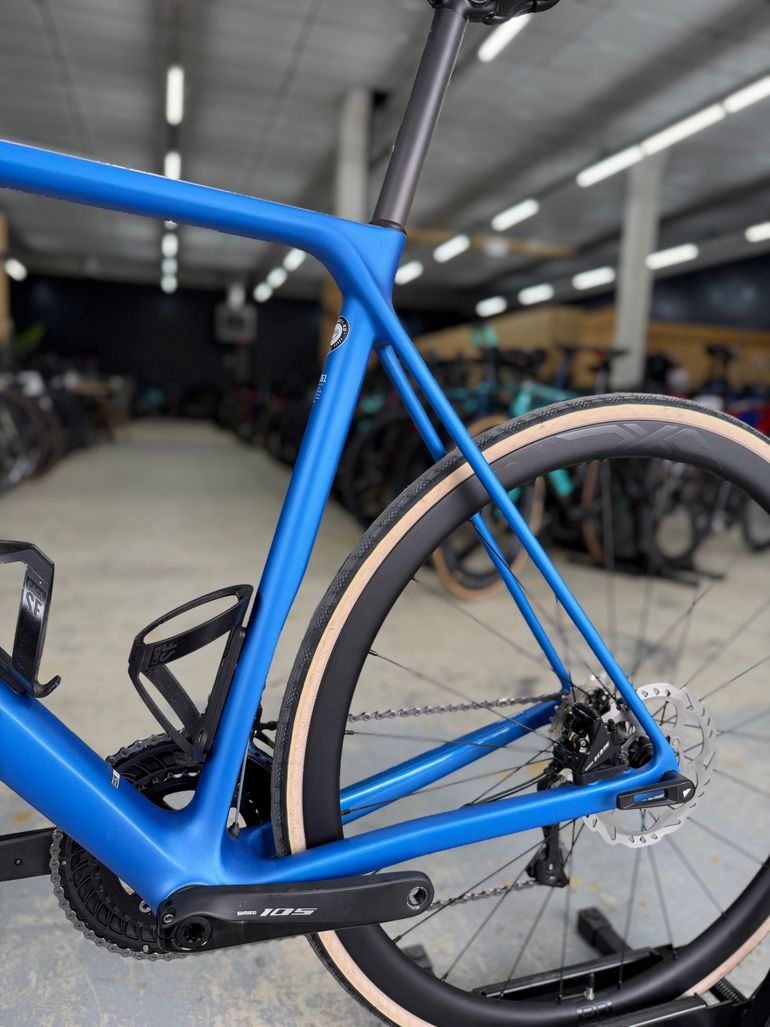 Used Canyon Ultimate CF SL Carbon 2019 Road & Gravel — image 20 of 23