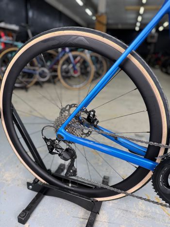 Used Canyon Ultimate CF SL Carbon 2019 Road & Gravel — image 10 of 23