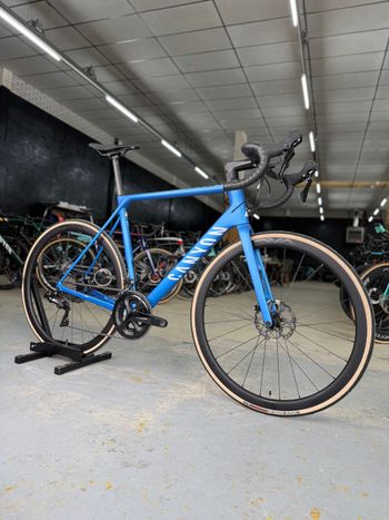 Used Canyon Ultimate CF SL Carbon 2019 Road & Gravel — image 2 of 23