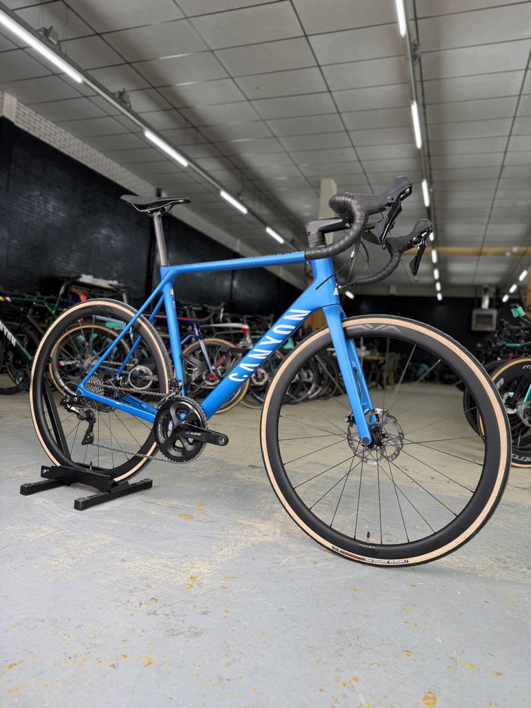 Used Canyon Ultimate CF SL Carbon 2019 Road & Gravel — image 2 of 23