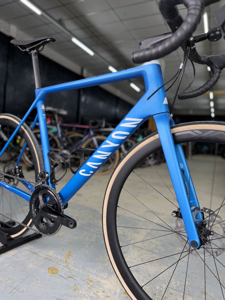 Used Canyon Ultimate CF SL Carbon 2019 Road & Gravel — image 4 of 23