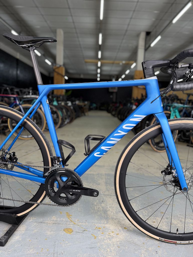 Used Canyon Ultimate CF SL Carbon 2019 Road & Gravel — image 12 of 23