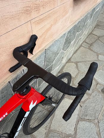 Used Trek Émonda SL 6 Disc Pro 2021 2021 Road & Gravel, Black — image 3 of 6