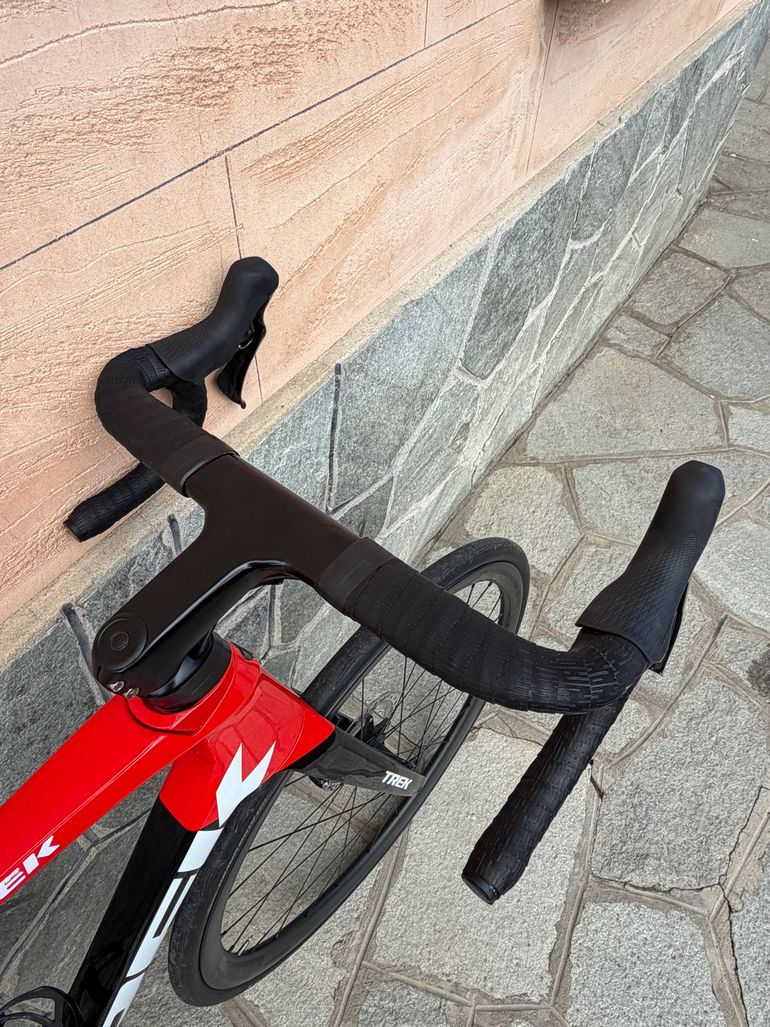Used Trek Émonda SL 6 Disc Pro 2021 2021 Road & Gravel, Black — image 3 of 6