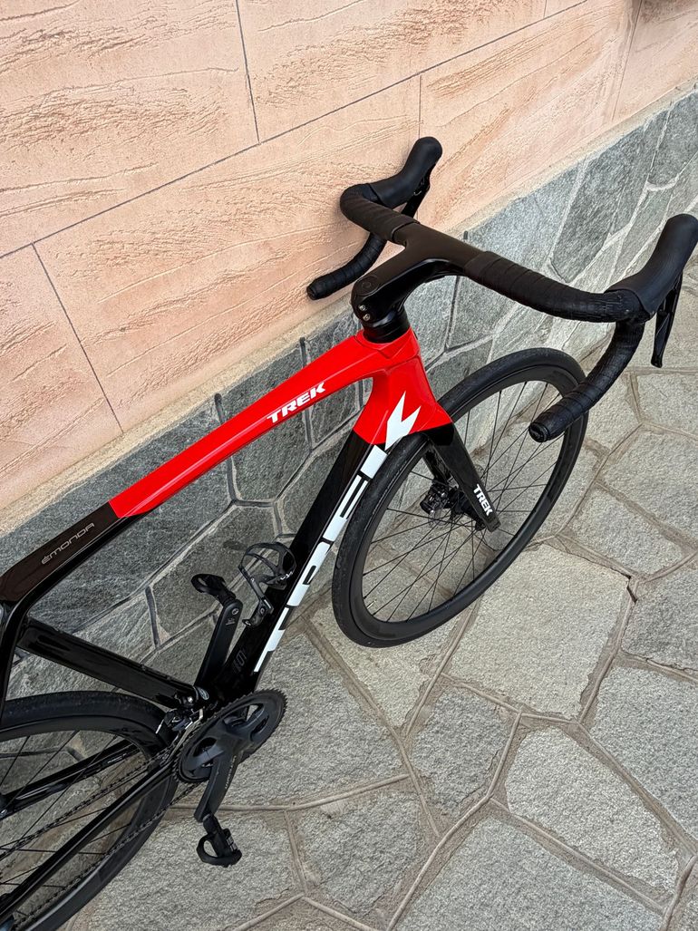 Used Trek Émonda SL 6 Disc Pro 2021 2021 Road & Gravel, Black — image 4 of 6