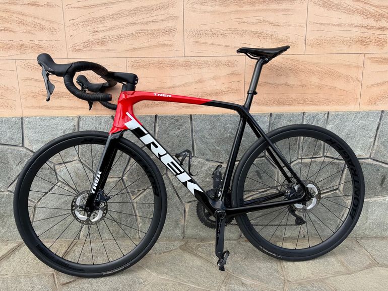 Used Trek Émonda SL 6 Disc Pro 2021 2021 Road & Gravel, Black — image 2 of 6