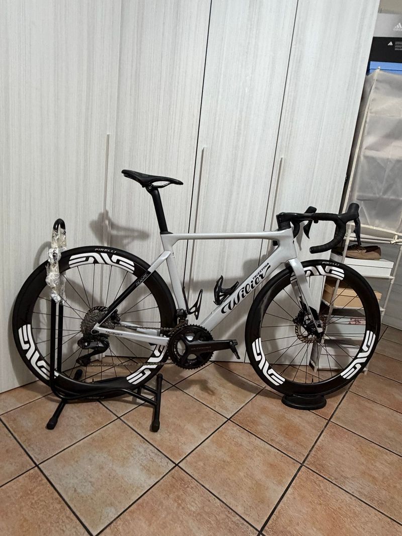 Tweedehands Wilier Filante SL SHIMANO ULTEGRA Di2 R8170 2X12S WITH INPEAK POWERCRANK-E SINGLE 2025 2025 Road & Gravel