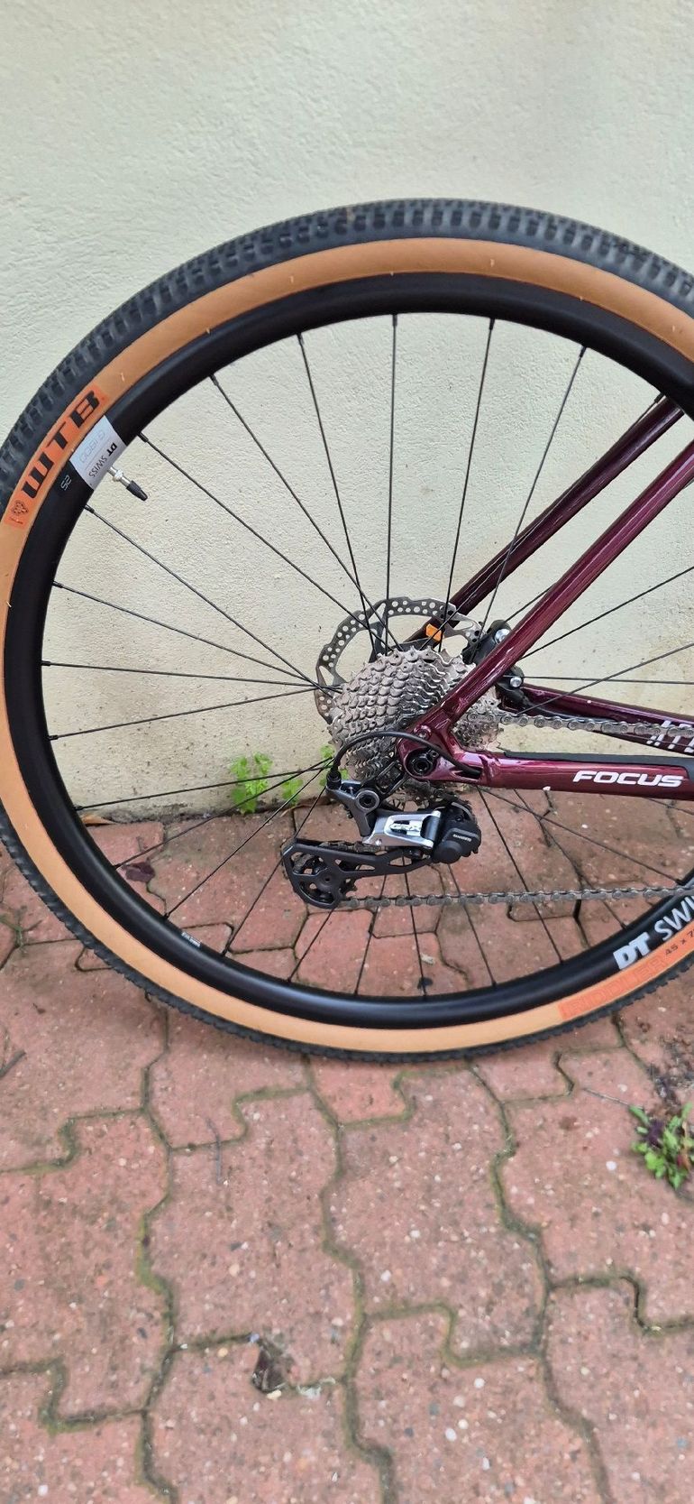 Used Focus ATLAS 6.8 2024 2024 Road & Gravel — image 3 of 15