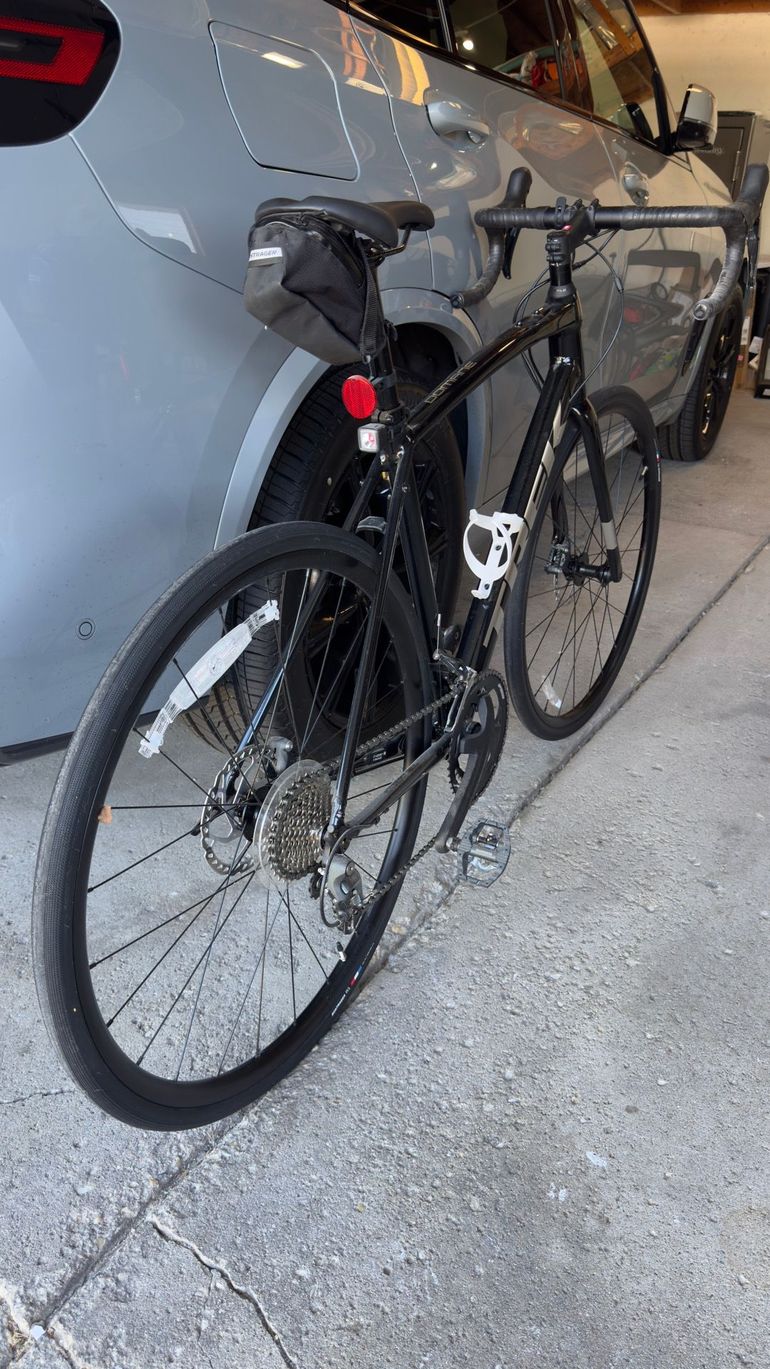 Used Trek Domane AL 4 Disc 2022 2022 Road & Gravel, Black — image 4 of 8