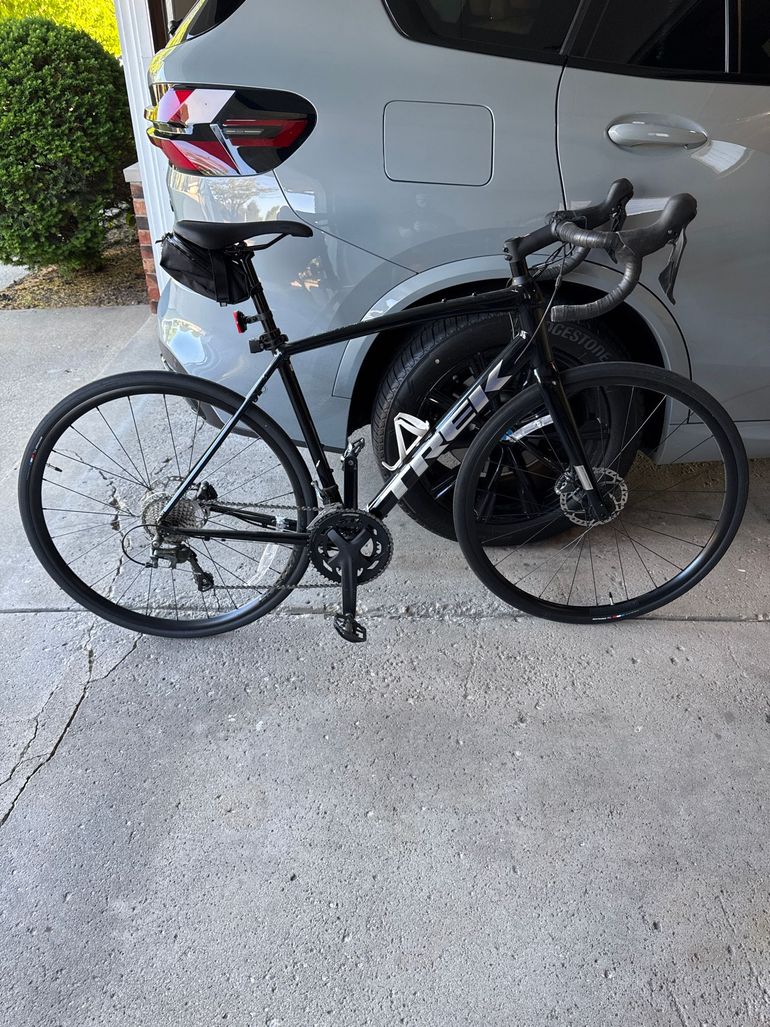 Used Trek Domane AL 4 Disc 2022 2022 Road & Gravel, Black — image 1 of 8