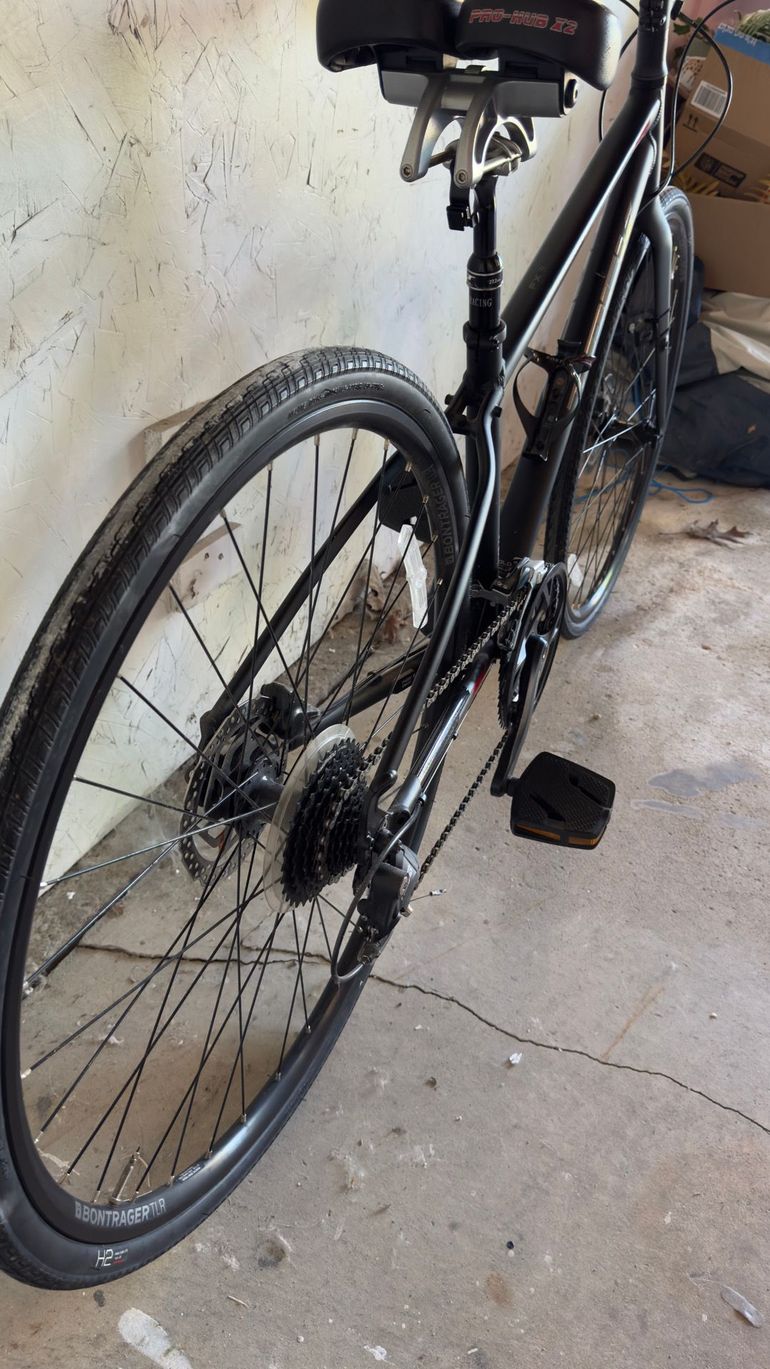 Used Trek FX 3 Disc 2018 2018 Urban, Black — image 7 of 11