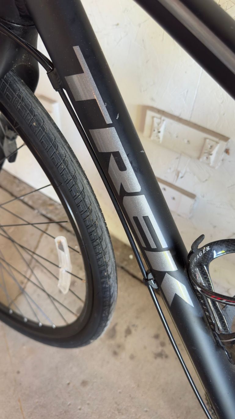 Used Trek FX 3 Disc 2018 2018 Urban, Black — image 11 of 11