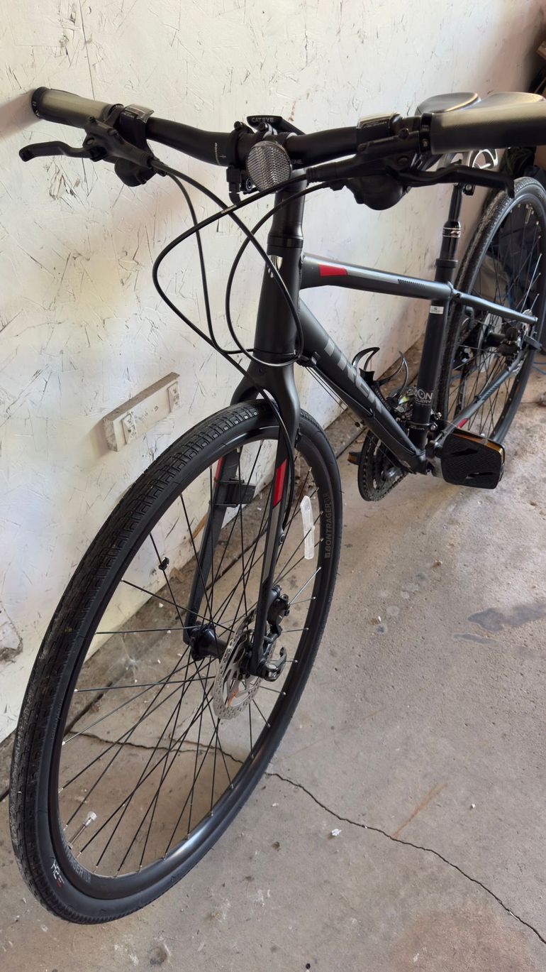 Used Trek FX 3 Disc 2018 2018 Urban, Black — image 9 of 11