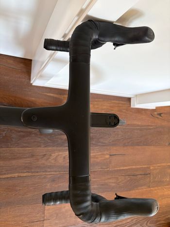 Used Canyon Ultimate CFR Di2 2023 2023 Road & Gravel, Schwarz — image 4 of 9