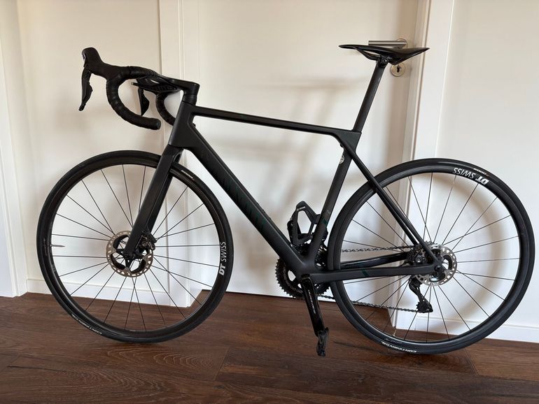 Used Canyon Ultimate CFR Di2 2023 2023 Road & Gravel, Schwarz — image 1 of 9