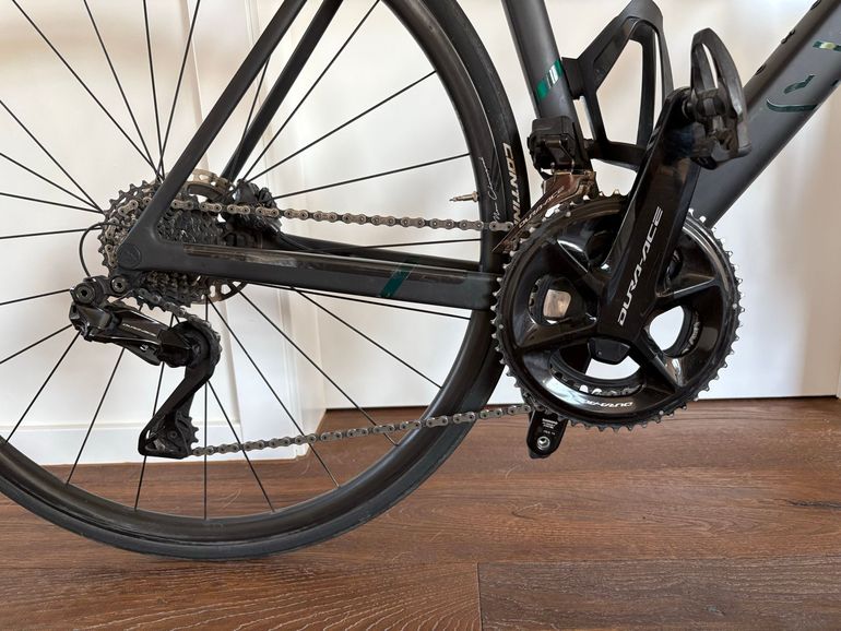 Used Canyon Ultimate CFR Di2 2023 2023 Road & Gravel, Schwarz — image 8 of 9