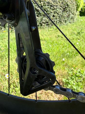 Used Canyon Speedmax CF SLX 9.0 2018 2018 Road & Gravel, Black — image 16 of 17
