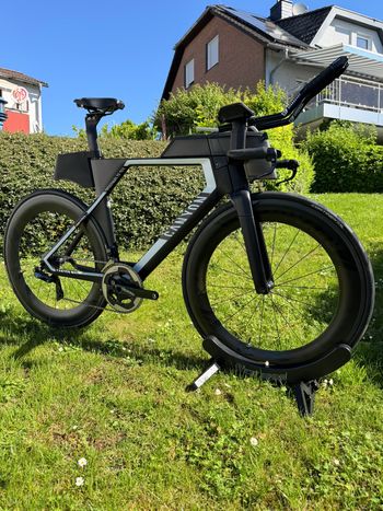 Used Canyon Speedmax CF SLX 9.0 2018 2018 Road & Gravel, Black — image 6 of 17