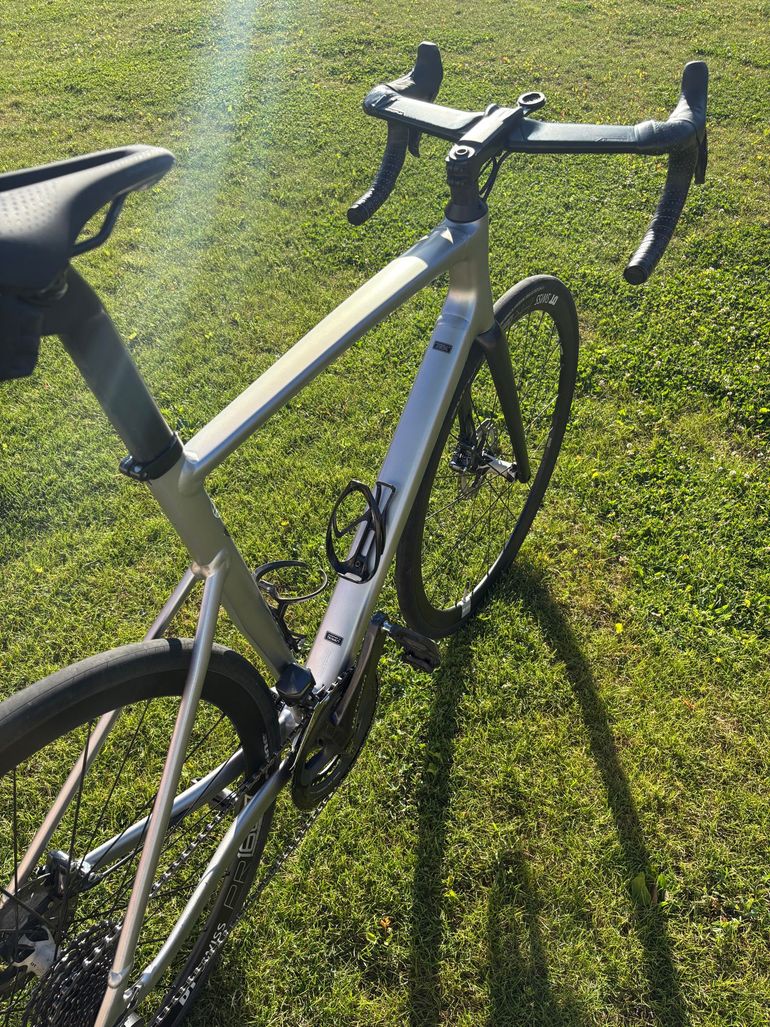 Used Specialized Allez Sprint Comp 2023 Road & Gravel, Hellgrau — image 11 of 13