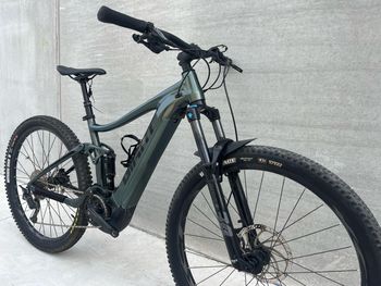 Used Giant Stance E+ 2 2021 2021 Mountainbike, Green, 29 — image 5 of 9