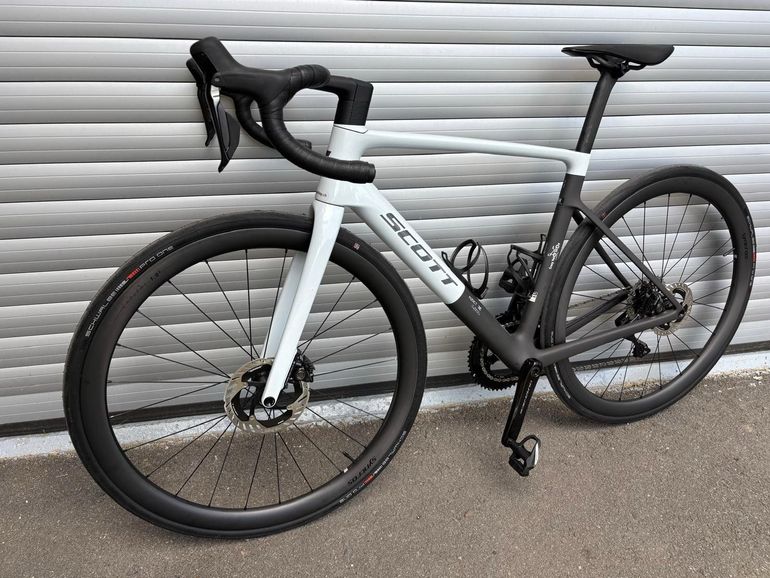 Used scott addict rc pro Scott addict rc pro Custom Shimano Ultegra 2025 Road & Gravel, Black — image 3 of 6