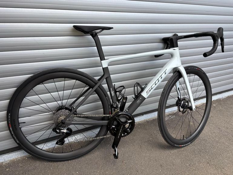 Used scott addict rc pro Scott addict rc pro Custom Shimano Ultegra 2025 Road & Gravel, Black — image 1 of 6