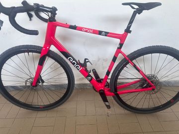 Tweedehands De Rosa Custom SRAM Apex 2022 Road & Gravel — afbeelding 2 van 6