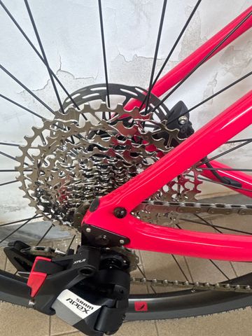 Tweedehands De Rosa Custom SRAM Apex 2022 Road & Gravel — afbeelding 4 van 6