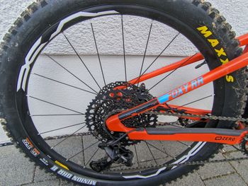 Used Mondraker Foxy SRAM GX Eagle 2018 Mountainbike, Orange — image 8 of 11