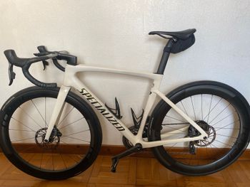 Used Specialized Tarmac SL7 Pro - SRAM Force eTap AXS 2023 2023 Road & Gravel, White — image 2 of 8