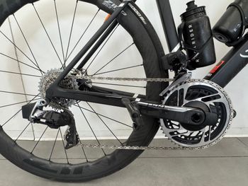 Used Canyon Ultimate CFR AXS 2025 2025 Road & Gravel — image 3 of 5