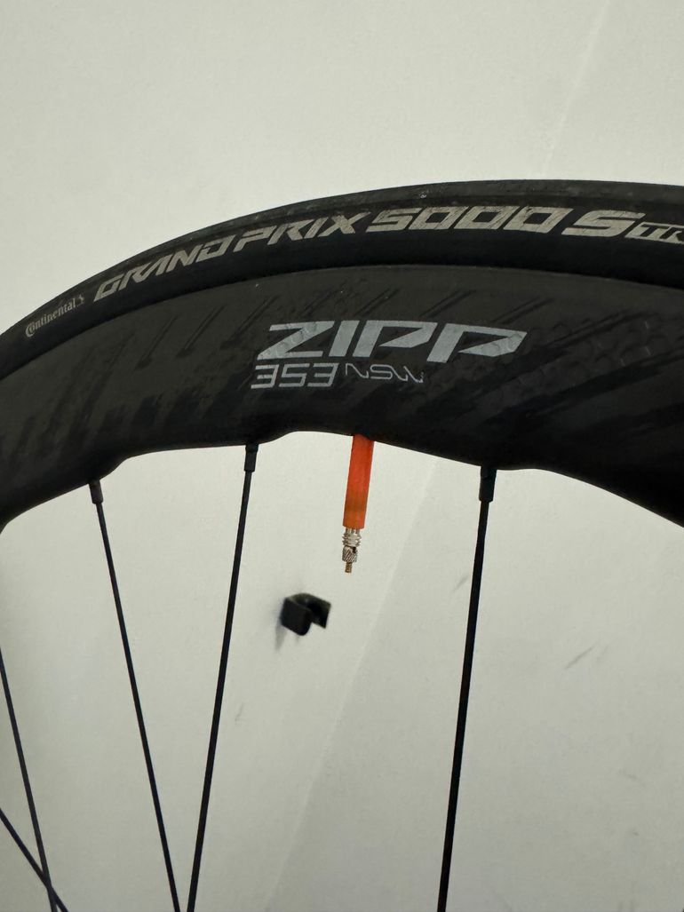Used Canyon Ultimate CFR AXS 2025 2025 Road & Gravel — image 5 of 5