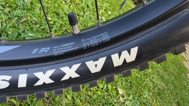 Used KTM MACINA KAPOHO ELITE 2022 2022 Mountainbike — image 7 of 9