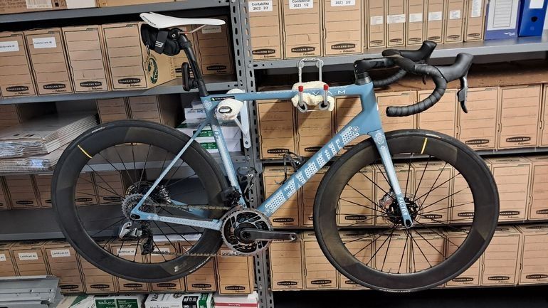 Used Factor O2 SRAM Red eTap AXS 2024 Road & Gravel — image 2 of 9