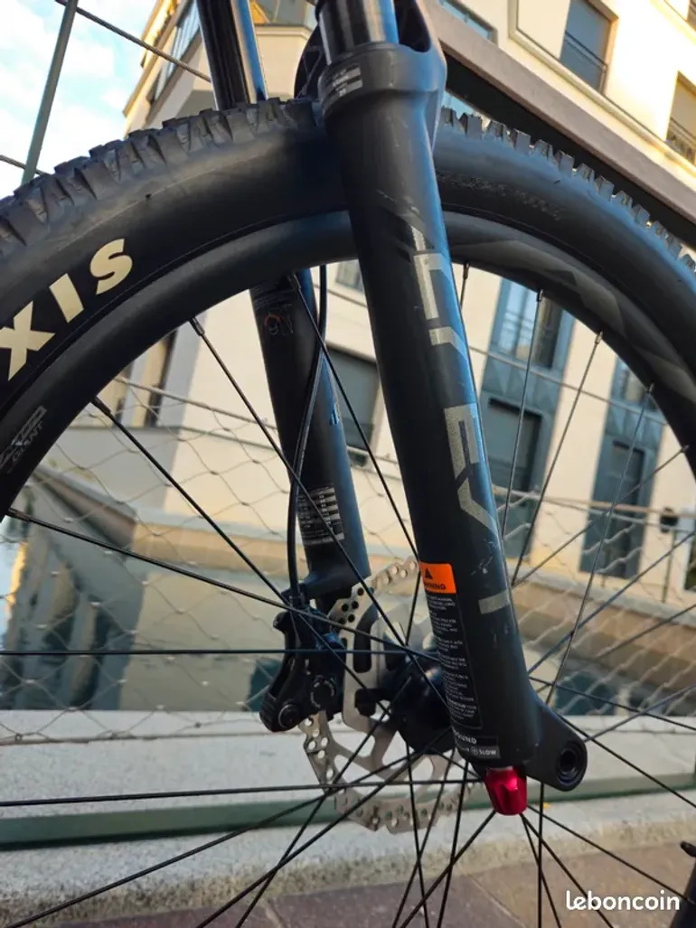 Used Giant Giant Fathom 1 2022 - Taille L 2022 Mountainbike — image 11 of 15