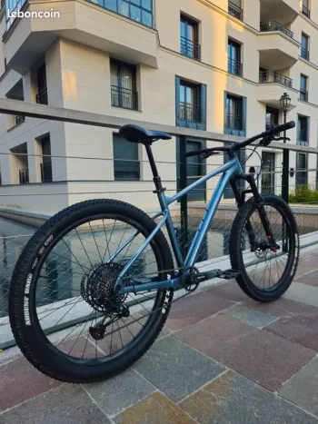 Used Giant Giant Fathom 1 2022 - Taille L 2022 MTB