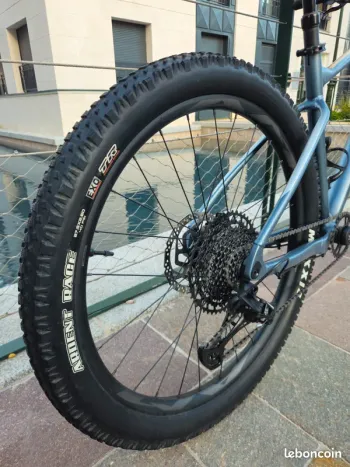 Used Giant Giant Fathom 1 2022 - Taille L 2022 Mountainbike — image 6 of 15