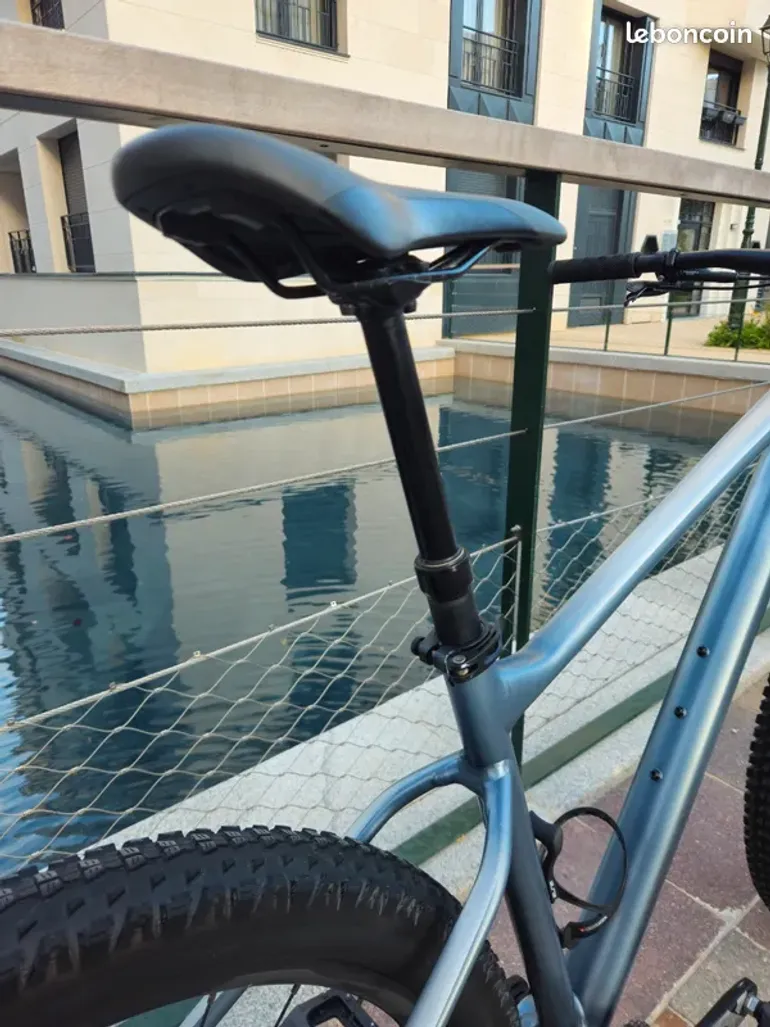 Used Giant Giant Fathom 1 2022 - Taille L 2022 Mountainbike — image 7 of 15