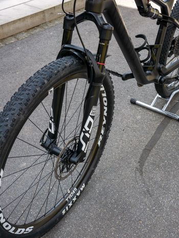 Used Canyon Lux CF SLX 9.0 2020 2020 Mountainbike — image 7 of 14