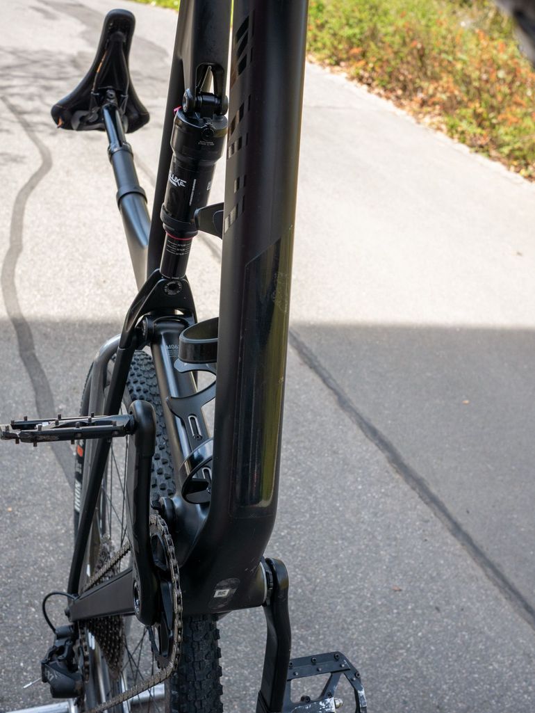 Used Canyon Lux CF SLX 9.0 2020 2020 Mountainbike — image 12 of 14