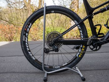 Used Canyon Lux CF SLX 9.0 2020 2020 Mountainbike — image 3 of 14